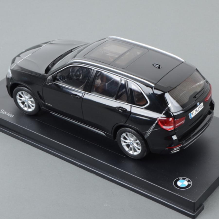 Модель автомобиля BMW X5 (F15) 1:18 scale Sapphire Black BMW 80432318987  купить в Интернет магазине AutoStop в Крыму