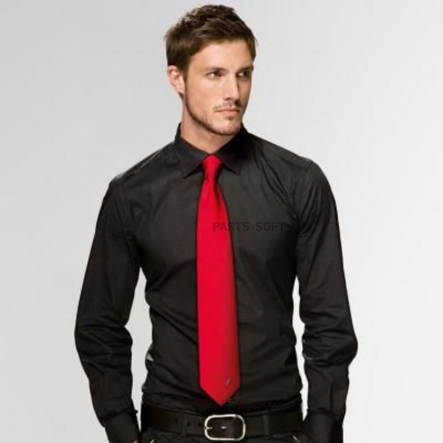 Чёрная рубашка с красным галстуком